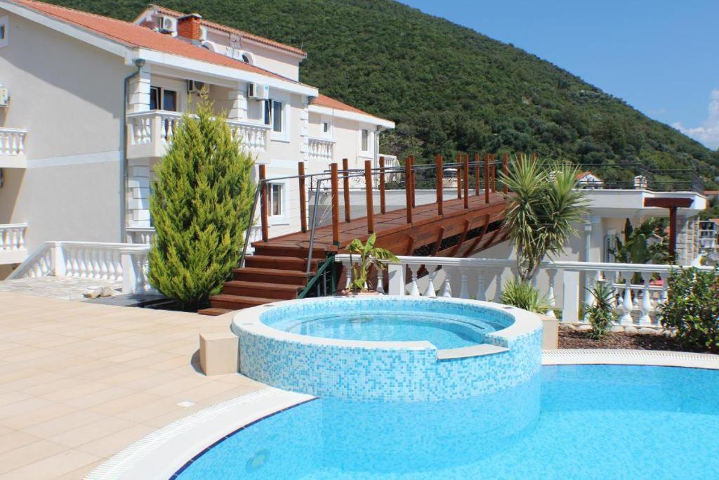 Elegance Duplexes By Monte Aria Herceg Novi Eksteriør billede